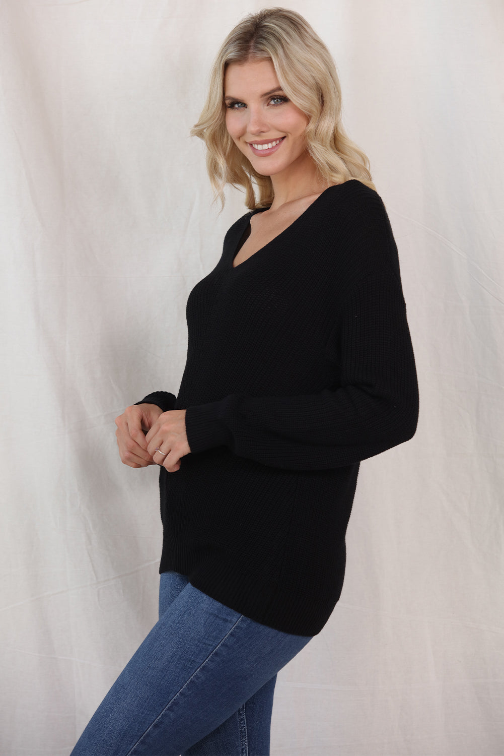 V-Neck Long Sleeve Knit Top